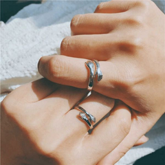 ETERNAL HUG RING Silver Plated